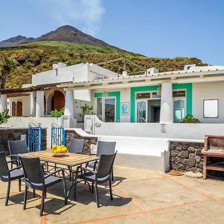 Villa Mareblu Luxury Holiday Apartment Direttamente Sul Mare-2