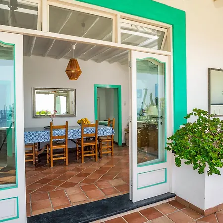 Villa Mareblu Luxury Holiday Apartment Direttamente Sul Mare-3